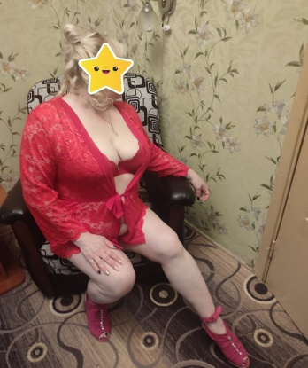 Жгучая рыжая красотка приглашает провести время вместе. Готова порадовать тебя страстным и незабываемым сексом. Позвони, и мы договоримся! 14172, 45 лет